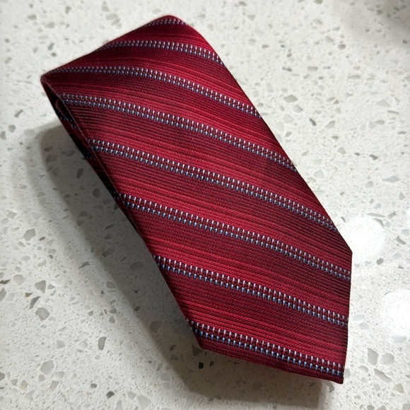 Enro Platinum Red/Blue striped silk tie Men’s length 62.5” ombré stripe - Picture 1 of 5